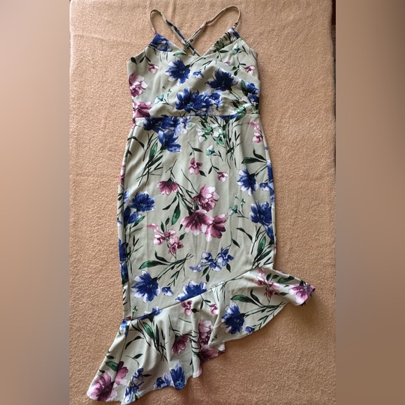 Bebe Sage Green Camisole - Picture 1 of 2